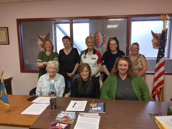 Auxiliary installs officers for year